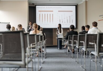 Personen in einem Seminar